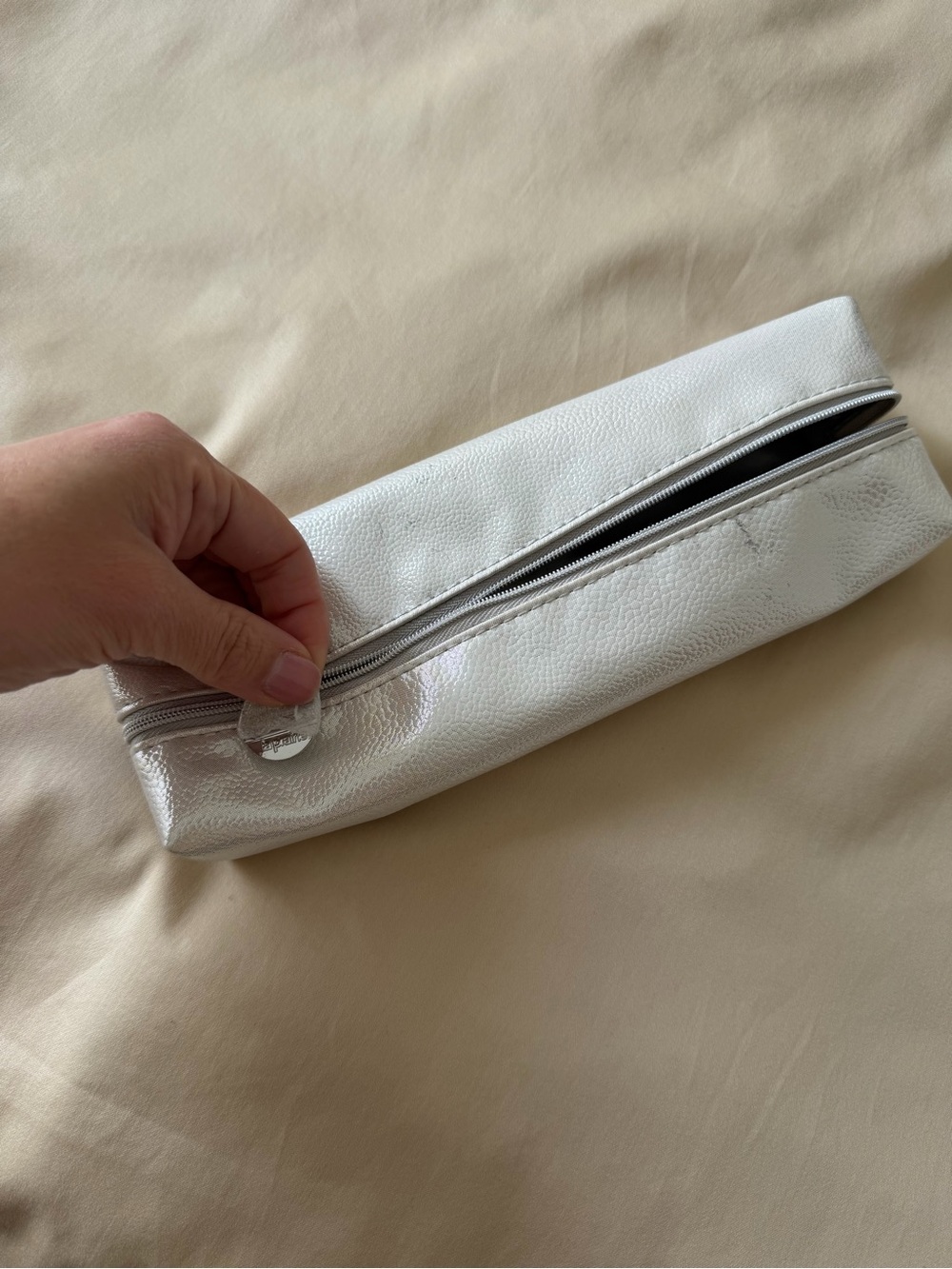 🗽La Prairie Cosmetic Zip Pouch